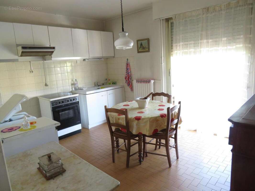   - Appartement à DRAGUIGNAN