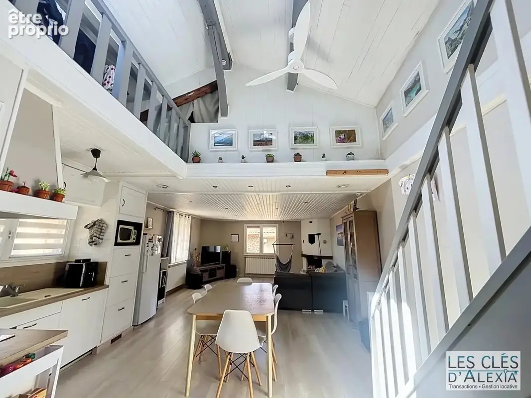 Photo Maison à Echalas au prix de 199 000€