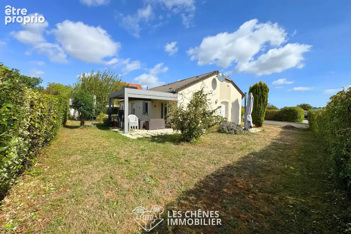 Maison de plain-pied   90 m2   terrain de 6.81ares   garage - photo 2