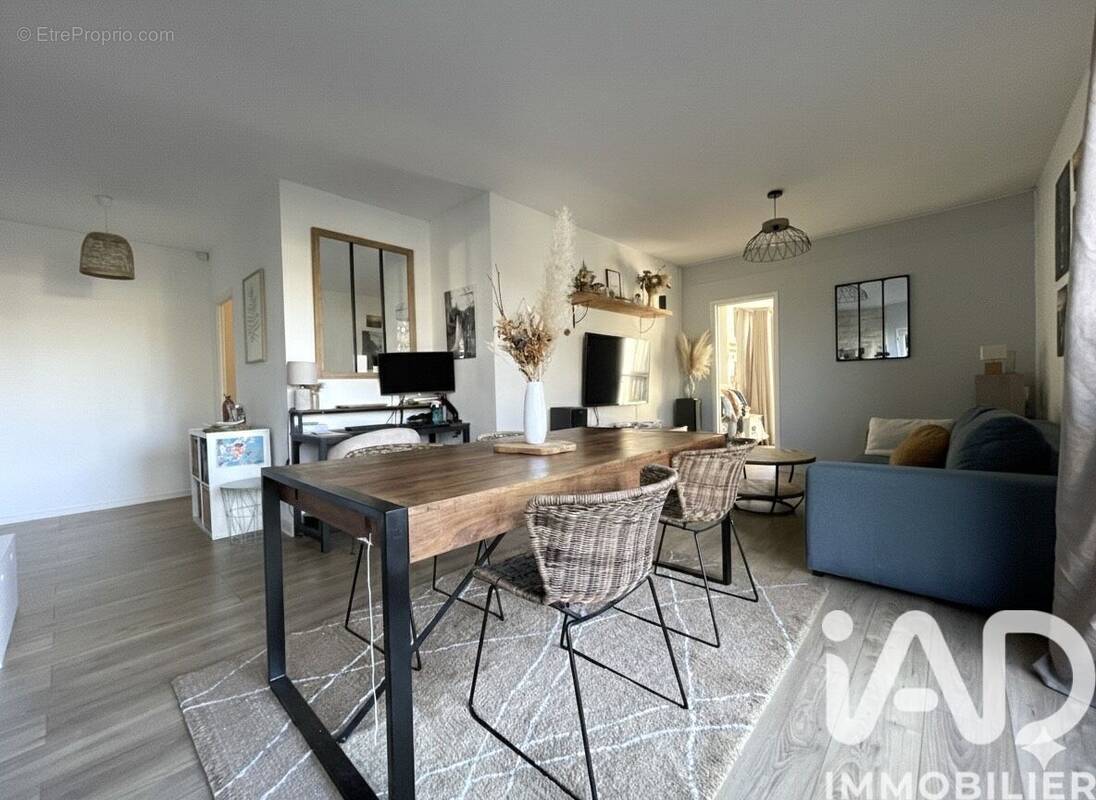 Photo 1 - Appartement à FONTENAY-LE-FLEURY