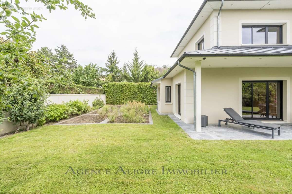 Maison à CROISSY-SUR-SEINE