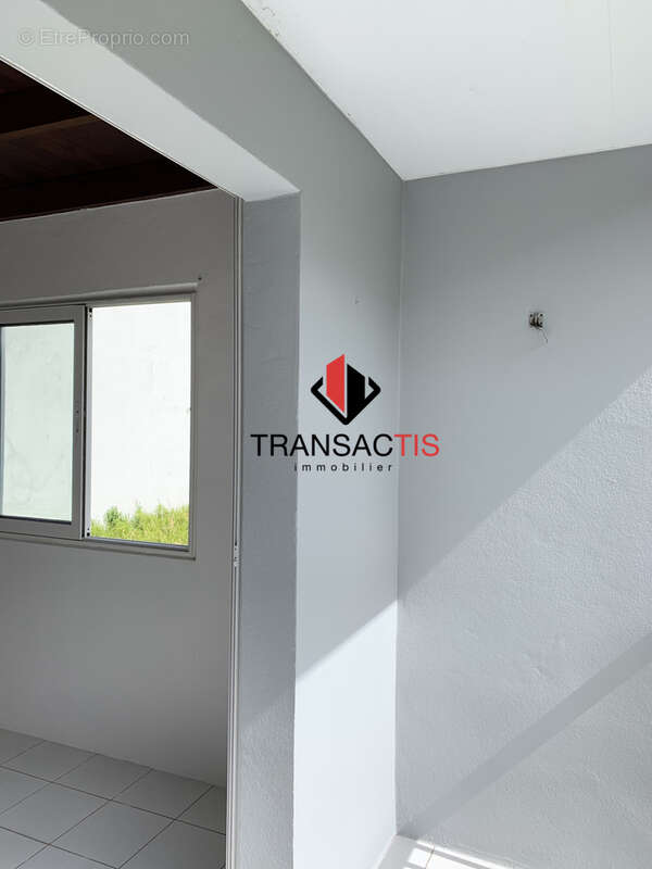 Immeuble de quatre appartements à Cayenne - photo 2