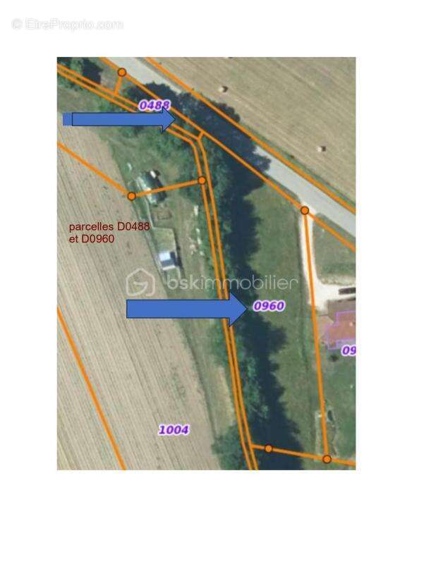 Terrain à SAINT-CYPRIEN