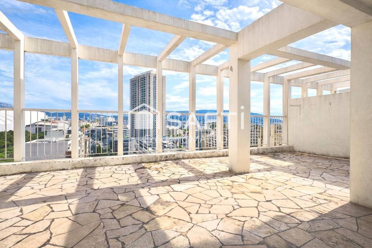 Photo 1 - Appartement à MARSEILLE-8E