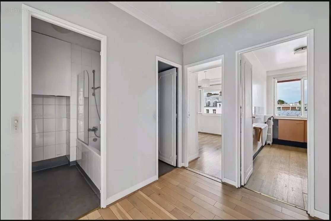 Appartement à NEUILLY-SUR-SEINE