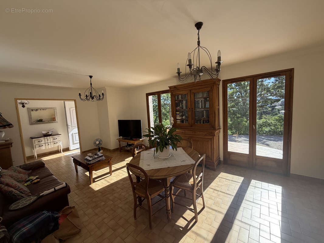Montmeyan: villa 90m2 avec sa vue exceptionnelle - photo 9