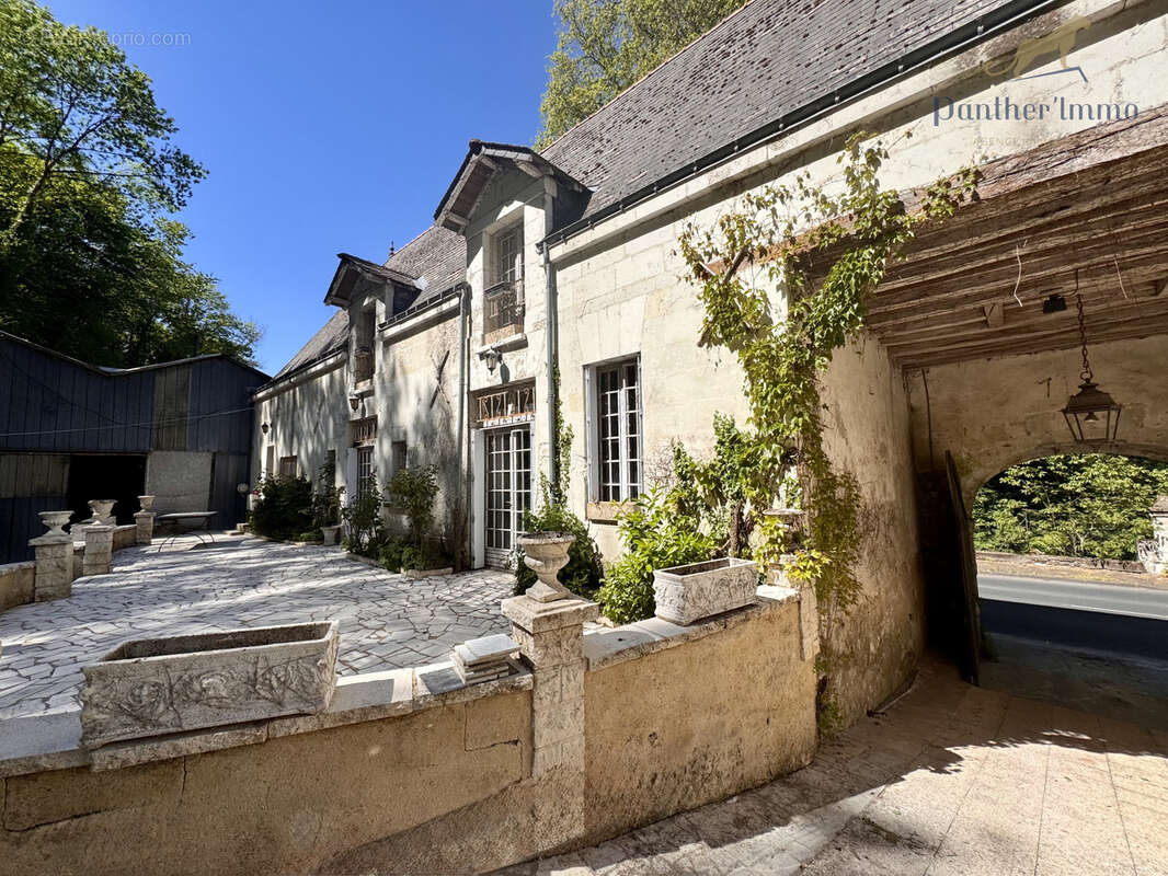 Local 550m2 LARCAY - photo 3