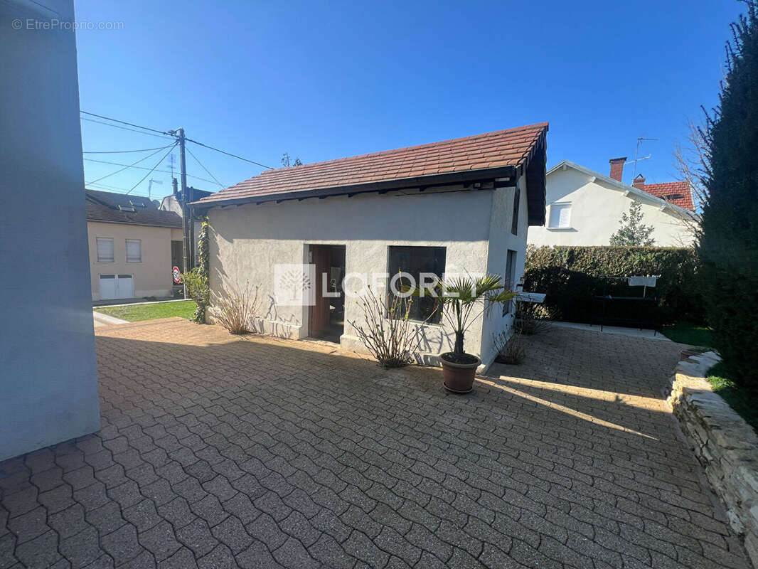 Maison à LONS-LE-SAUNIER