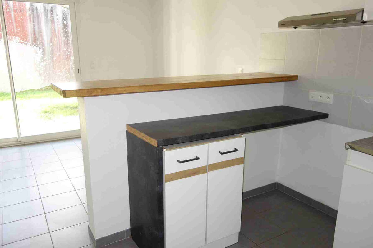 Appartement à SAINT-SEURIN-DE-CURSAC