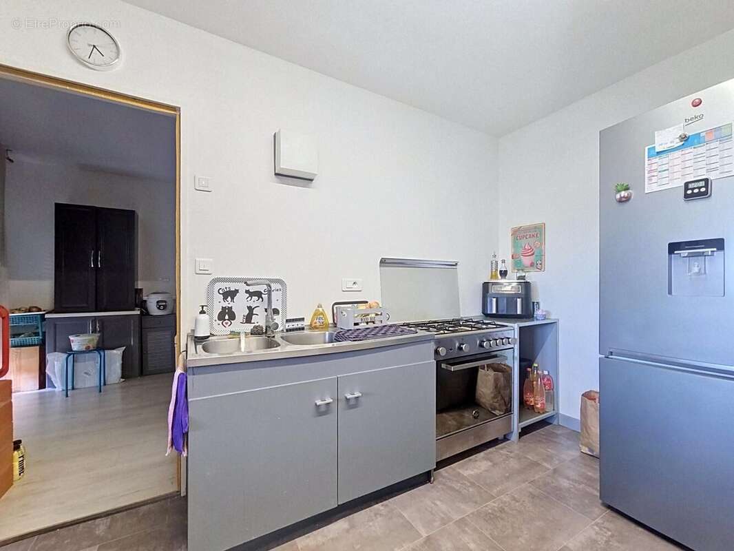 Maison 180 m² à Sainte-Colombe  - photo 7