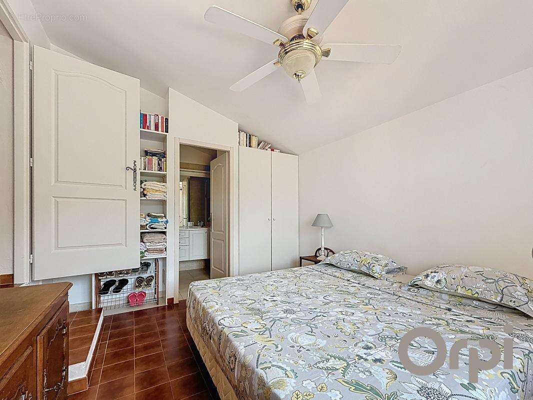 Maison à LES ISSAMBRES