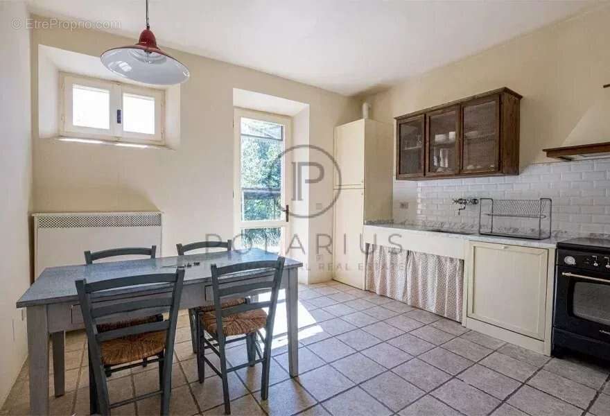 Ferme avec appartements, laboratoire de transformation et boutique à la ferme — Le Marche - photo 29