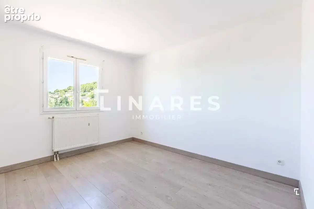 LA VILLA PALAMA - Villa T7 de 154 m2 - Piscine - Terrain de 576 m2 - 13013 Château-Gombert - photo 16