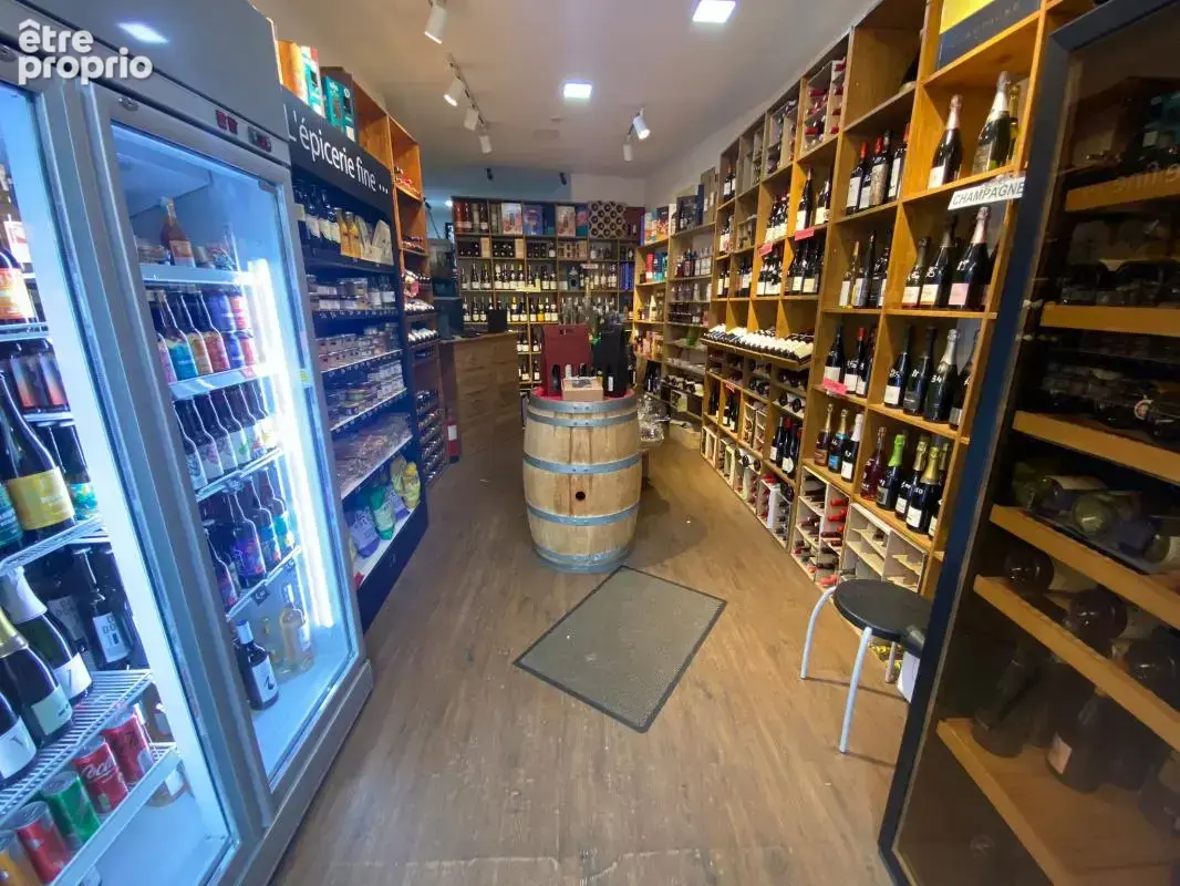 Paris  10 eme cave a vins epicerie fine - photo 4