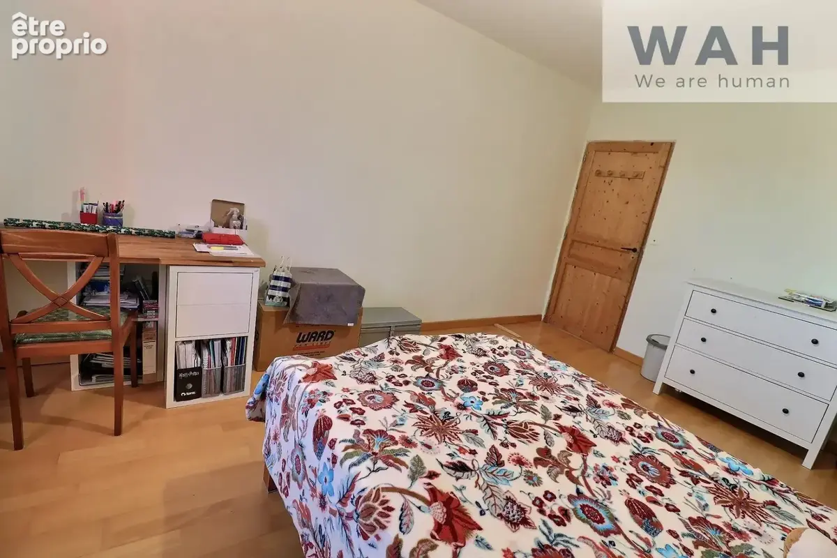 Vente mas de 200m2 et grange sur terrain de 711m2 et 4000m2 - photo 16