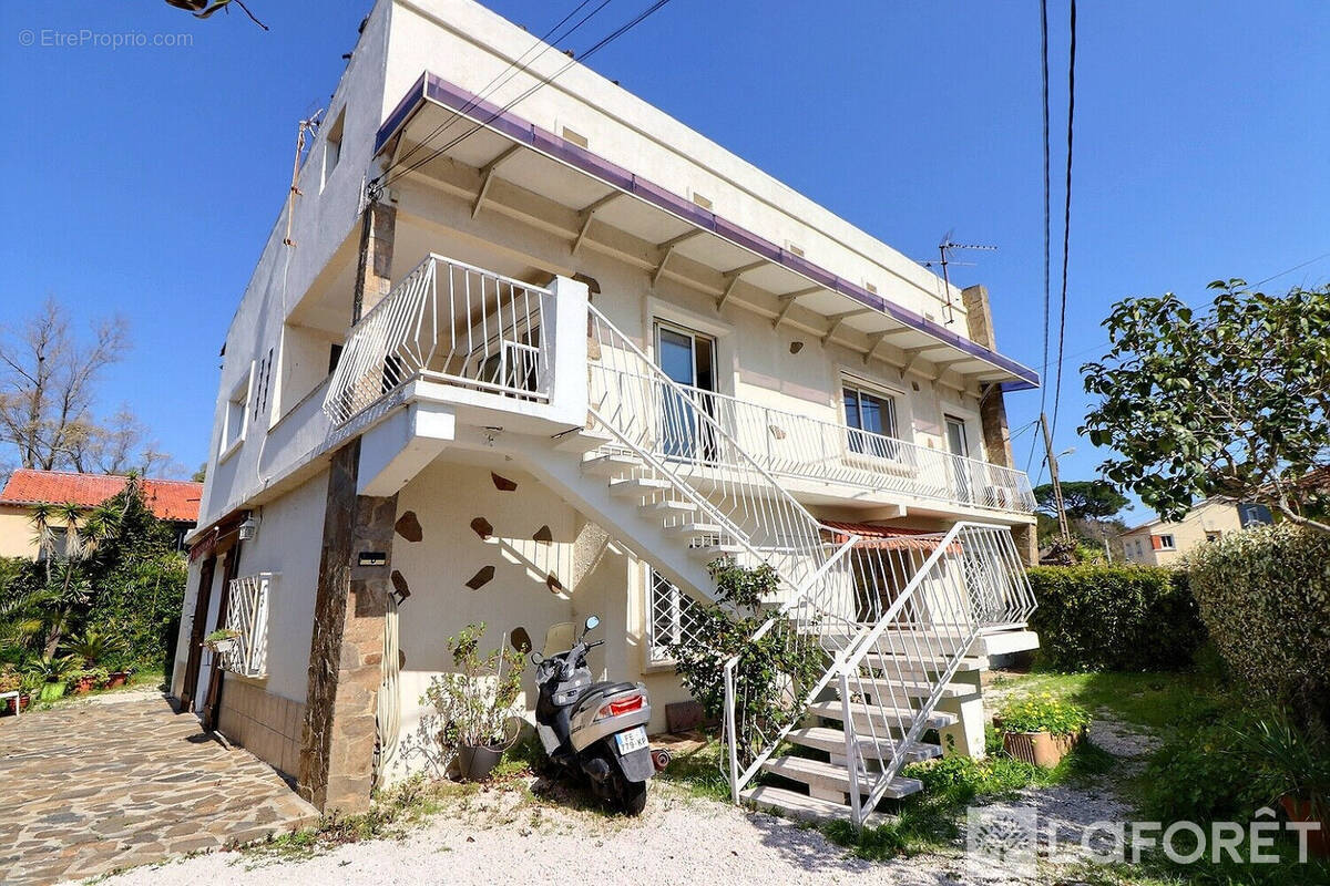Maison à HYERES