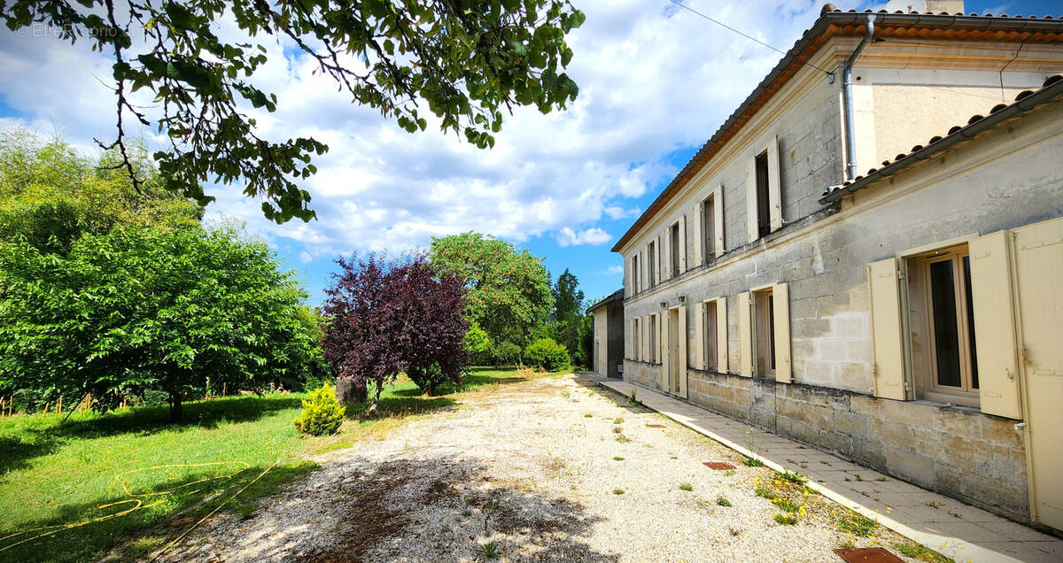 Maison à LA LANDE-DE-FRONSAC