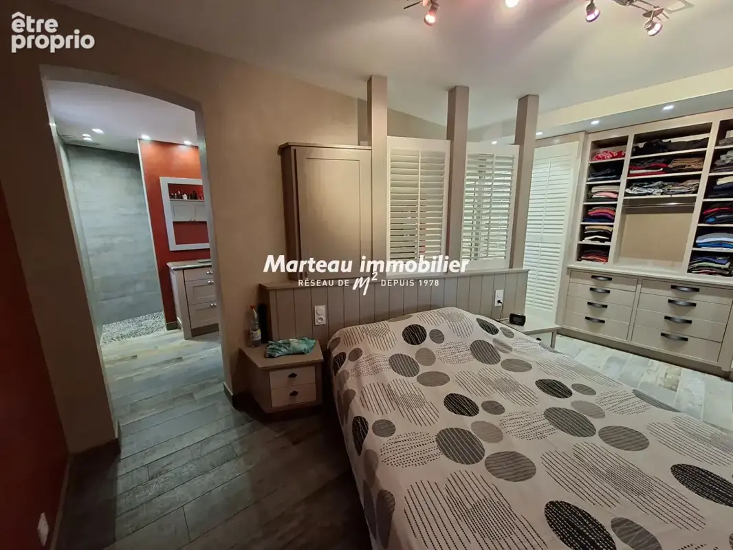 Maison La Chapelle Saint Remy 10 pièce(s) 377.73 m2 - photo 9