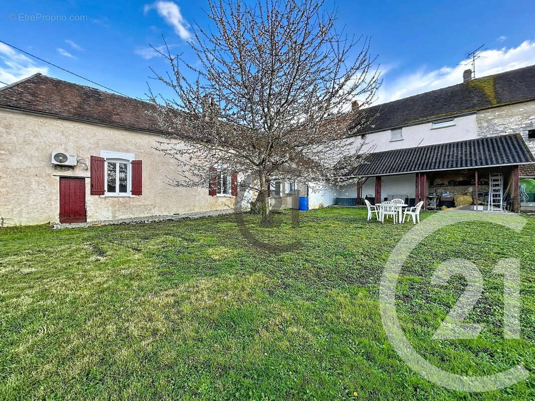 Maison à NOISY-RUDIGNON