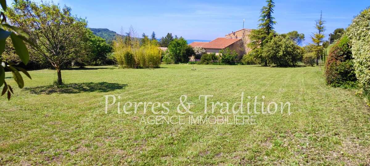 Maison à SAINT-SATURNIN-LES-APT