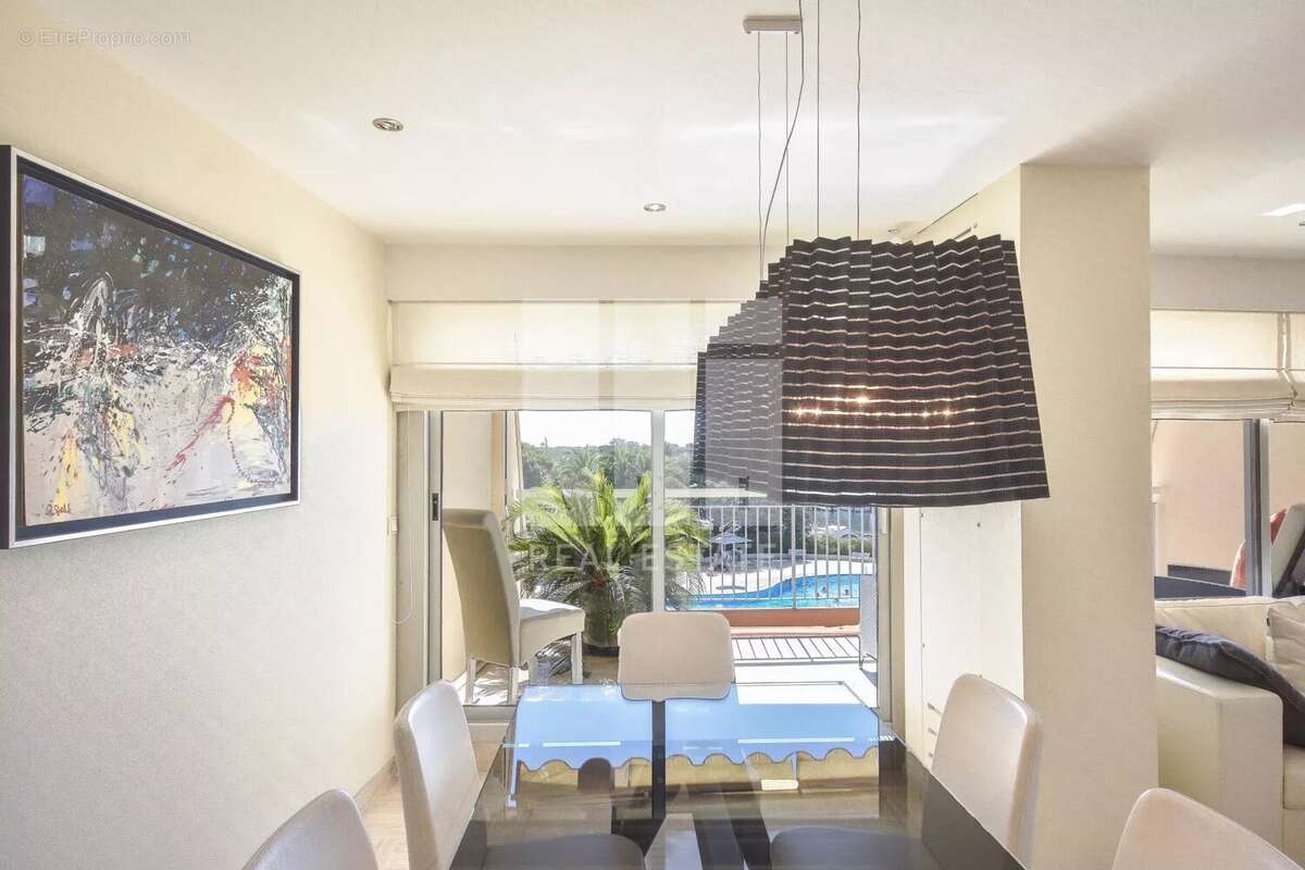 Appartement à MANDELIEU-LA-NAPOULE