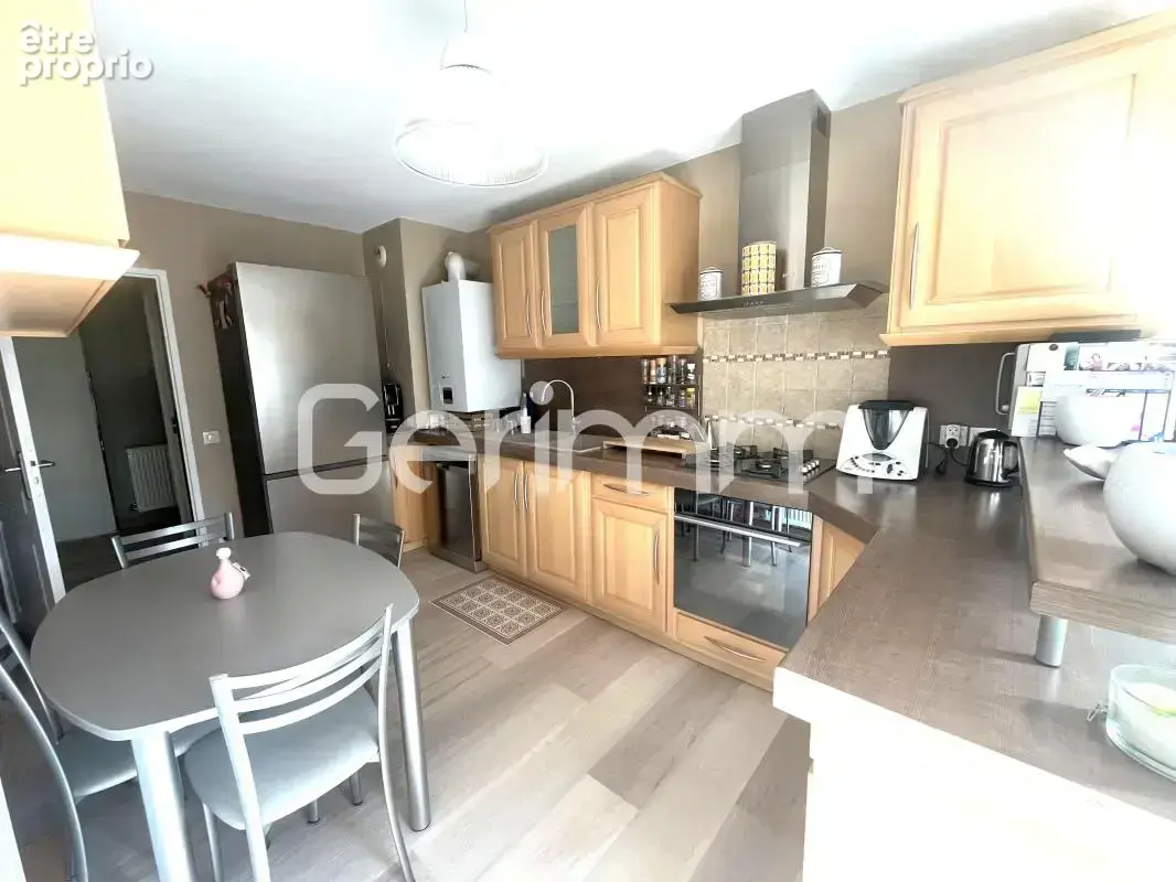 Vente - Maison - 6 pièces + cuisine - 132 m² - 519 000 € - LA - photo 10