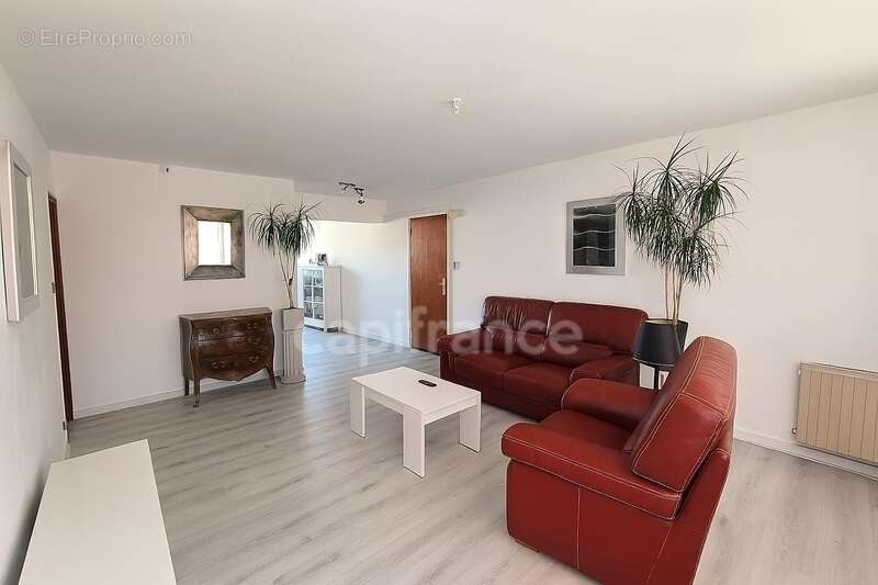Appartement T3 au calme, traversant, avec balcon et cave – Quartier Les Passons - 13400 AUBAGNE - photo 2