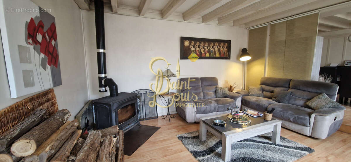 Maison à CHAMPIGNY-SUR-VEUDE