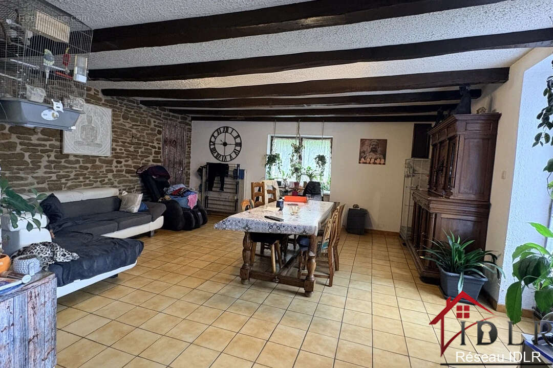 Maison à LAVANGEOT