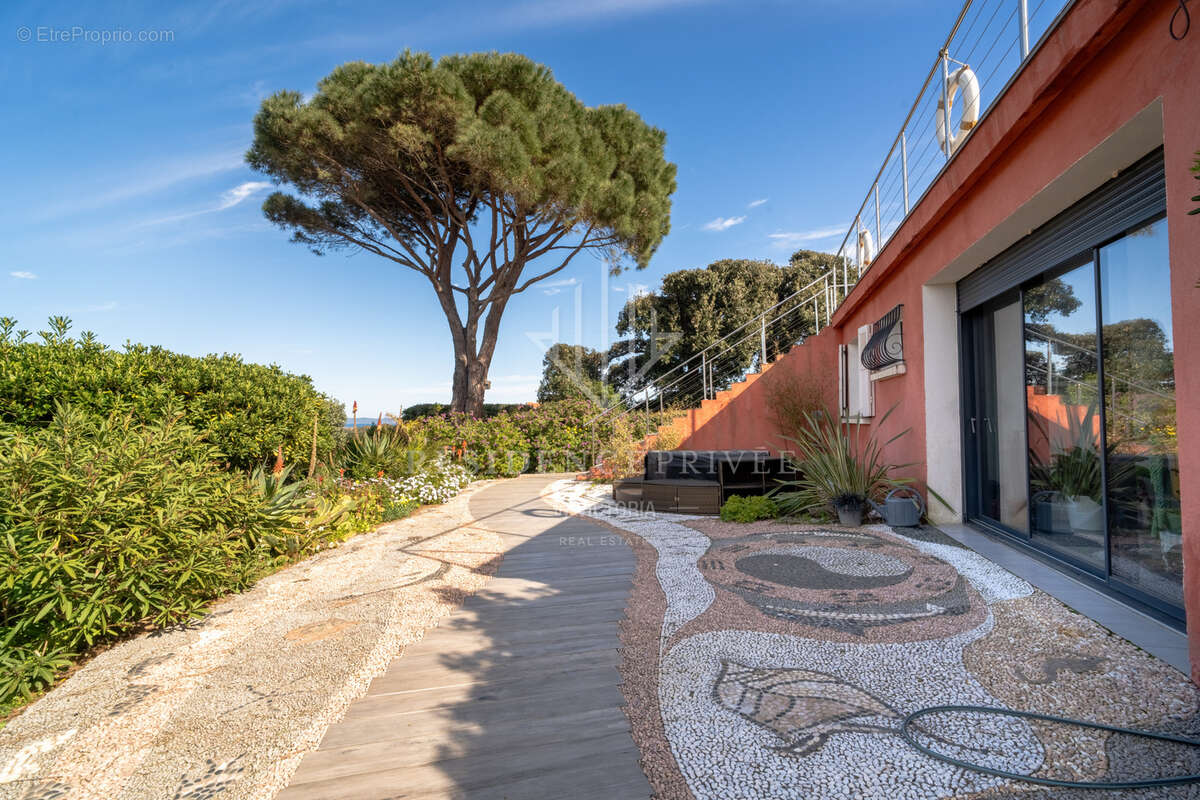 Maison à HYERES