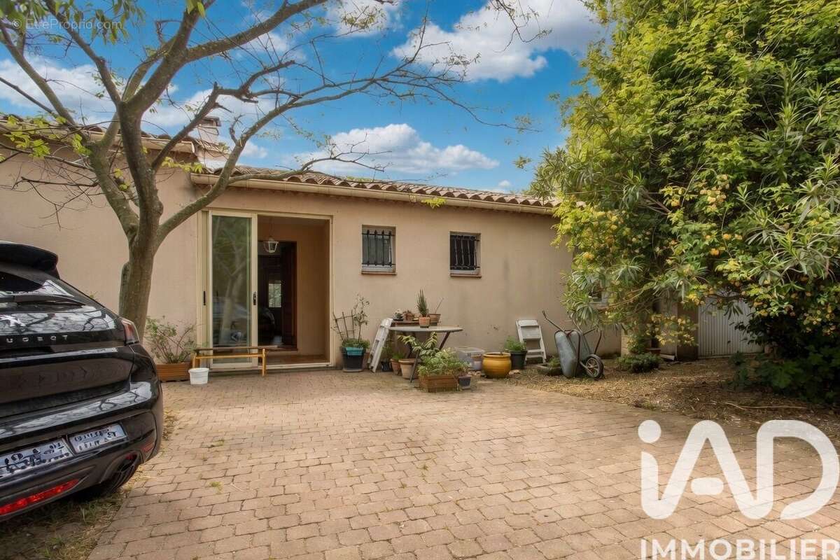 Photo 3 - Maison à ESTEZARGUES