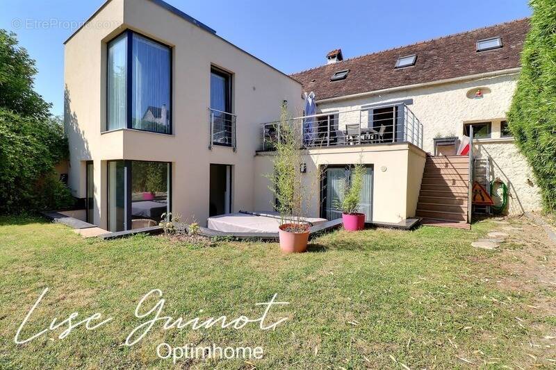Maison à AULNAY-SUR-MAULDRE