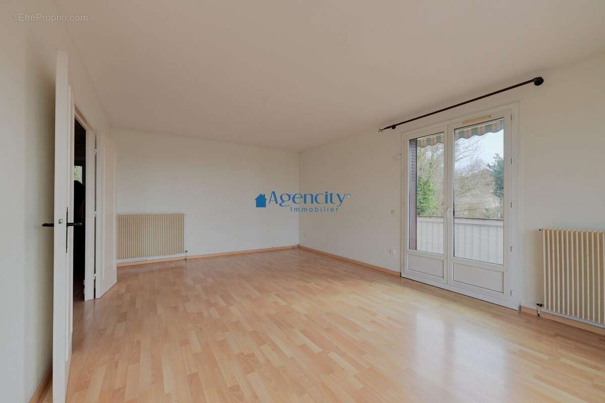 Appartement à CHELLES