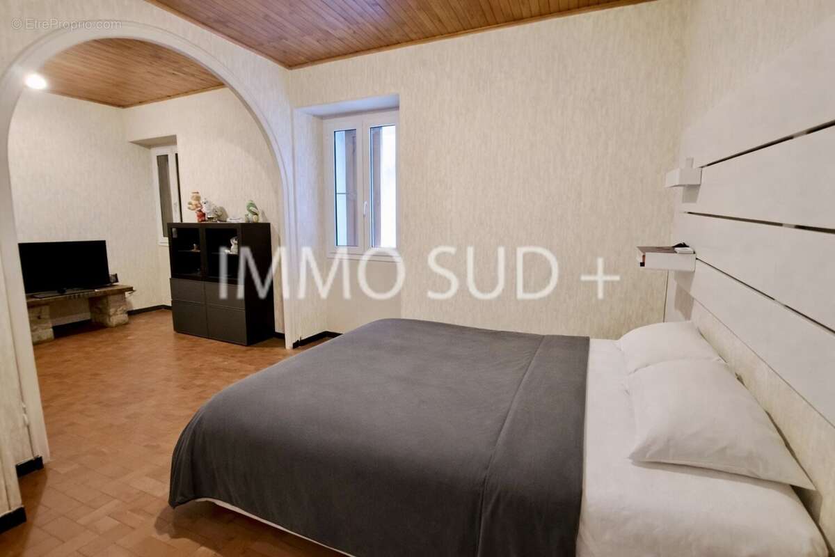 Maison à LIVET-ET-GAVET