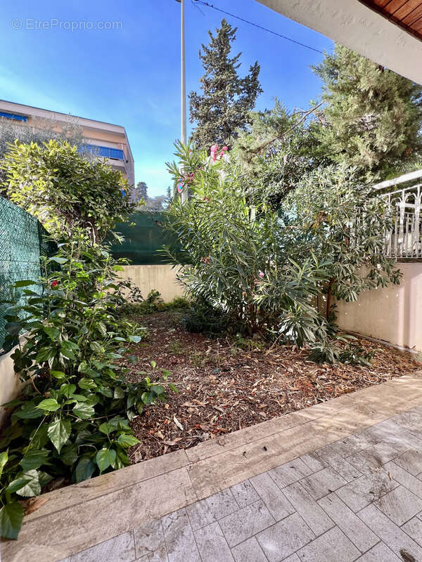 Appartement à LE CANNET