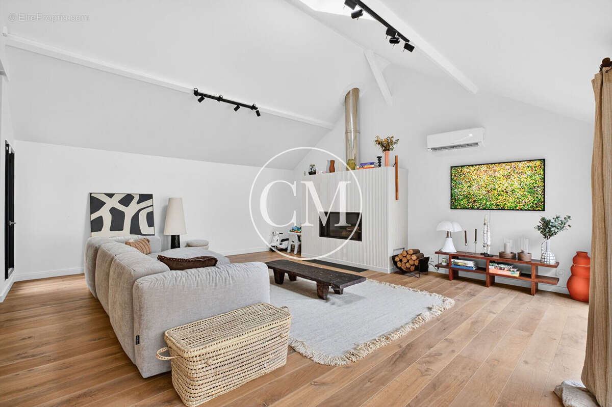 Appartement à CRESPIERES