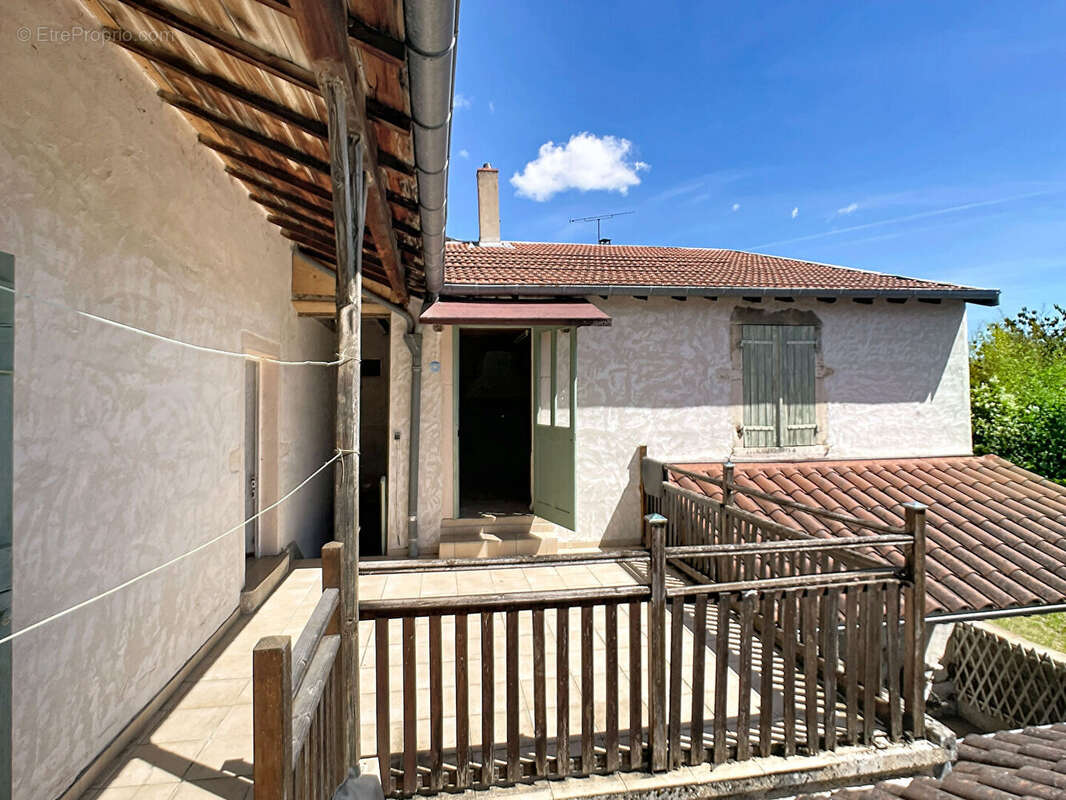 Maison à LE PERREON