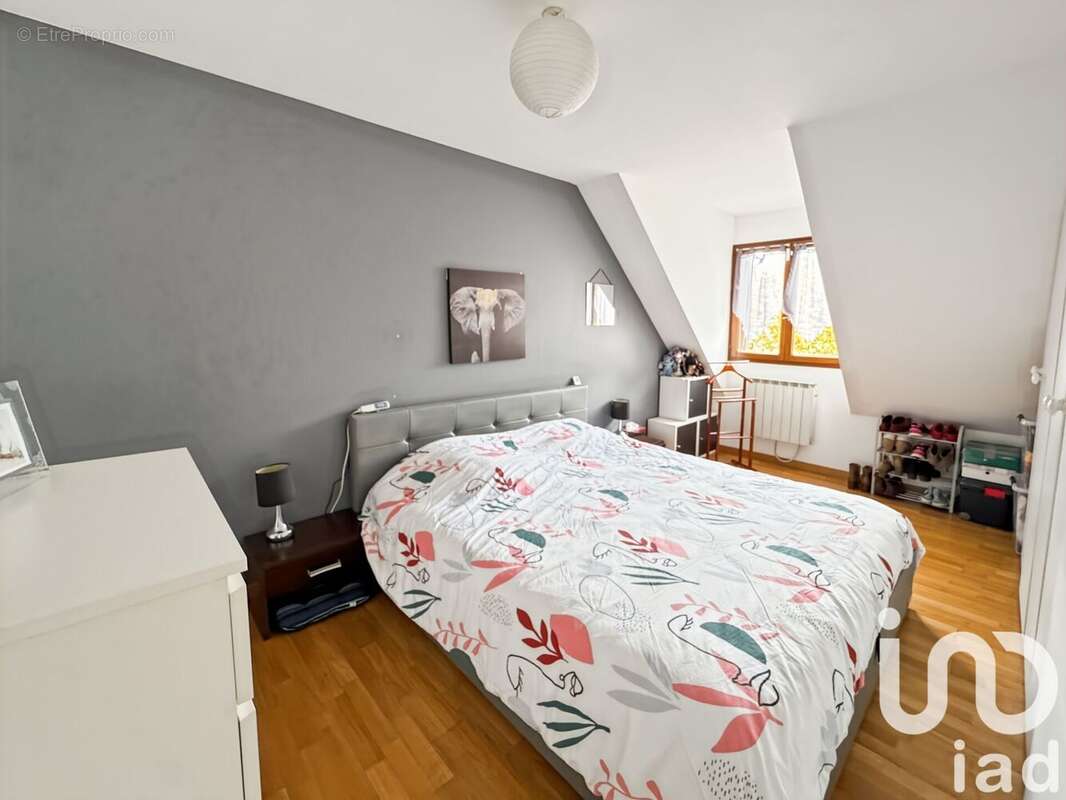 Maison 95 m² à Sainte-Genevieve-Des-Bois  - photo 6