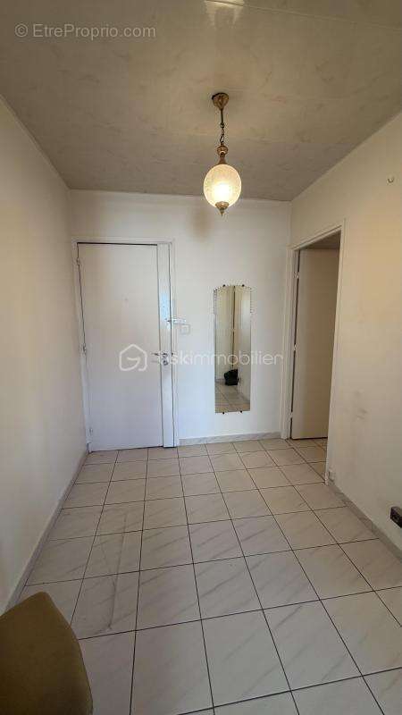 A SAISIR ABSOLUMENT !!!! Appartement spacieux plein de potentiel au cœur de la ville !!!!! - photo 4