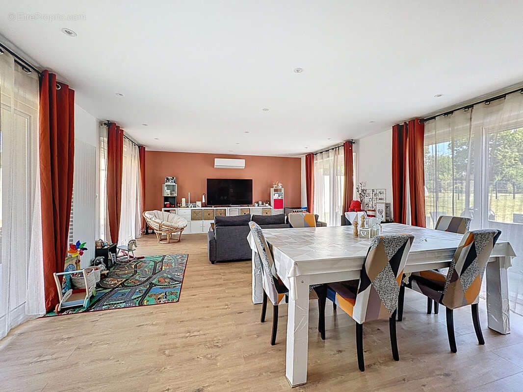 Maison à MONTIGNY-SUR-VESLE