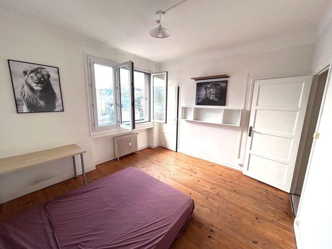 Appartement à SAINT-ETIENNE