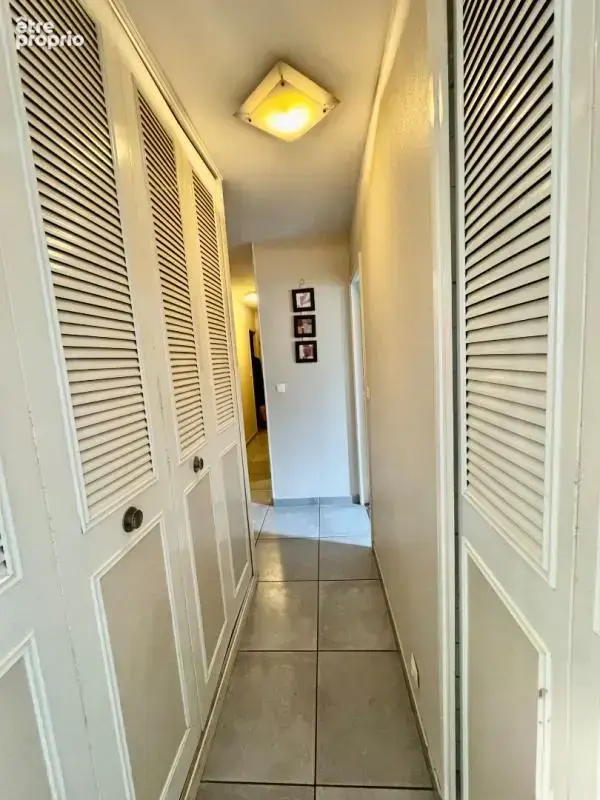 Maison de 137m2 avec 4 chambres , jardin et garage SAINS EN AMIENOIS (80) - photo 5