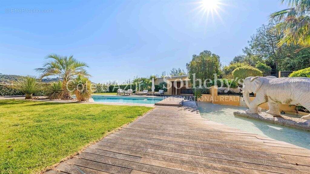 Exclusivité : Villa vue mer avec piscine - Golfe de Saint-Tropez - photo 15