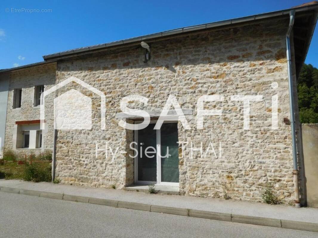 Appartement 600 m² à Thoirette  - photo 1