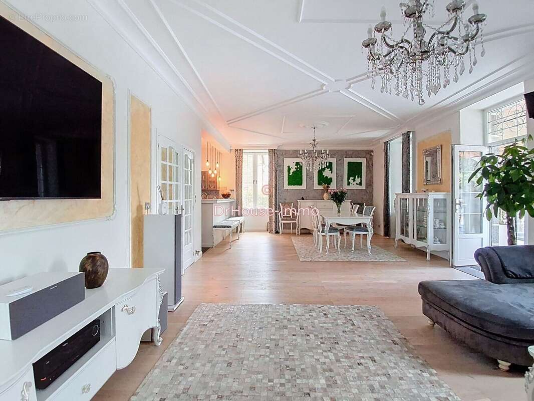 Maison à SAINT-HILAIRE-DU-HARCOUET