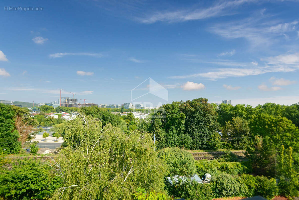Appartement à ISSY-LES-MOULINEAUX