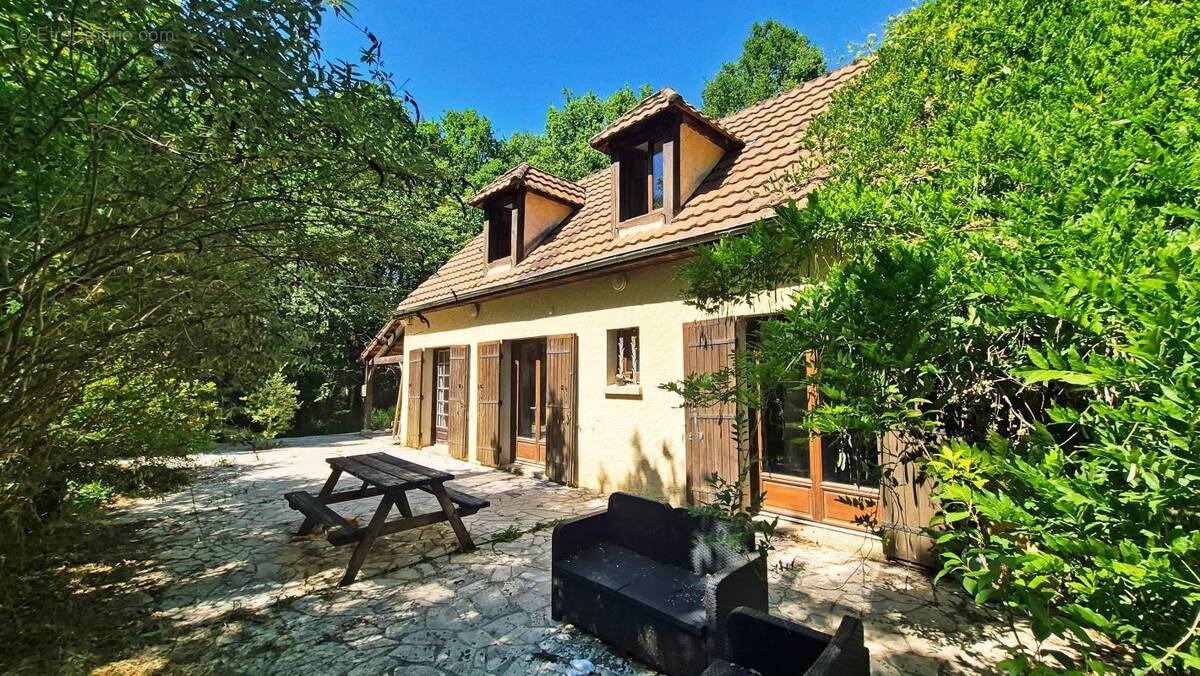 Maison à GRUN-BORDAS