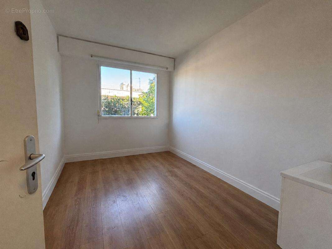 Appartement à VILLE-D'AVRAY