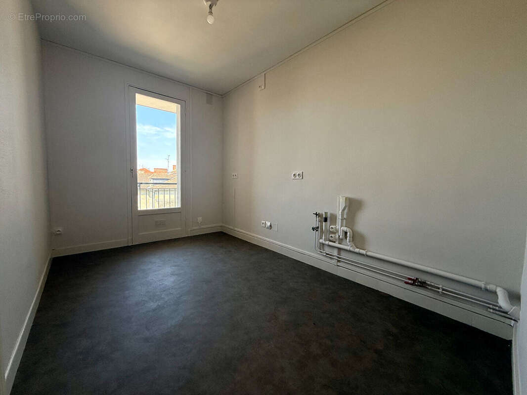 Appartement Montluçon T3 avec garage, ascenseur et balcon - photo 4