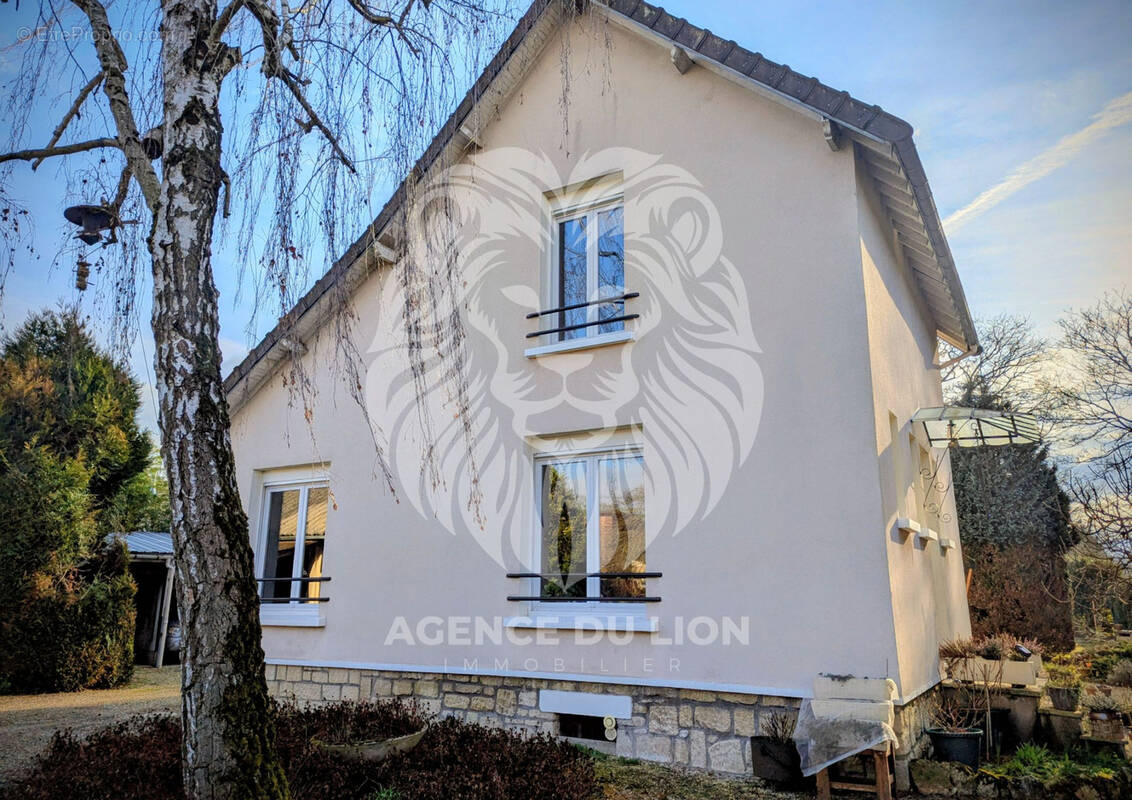 Maison à BEAUCHAMP